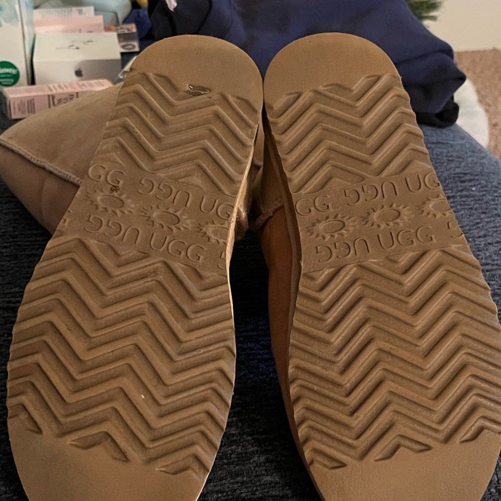 Ugg Boots - image 7